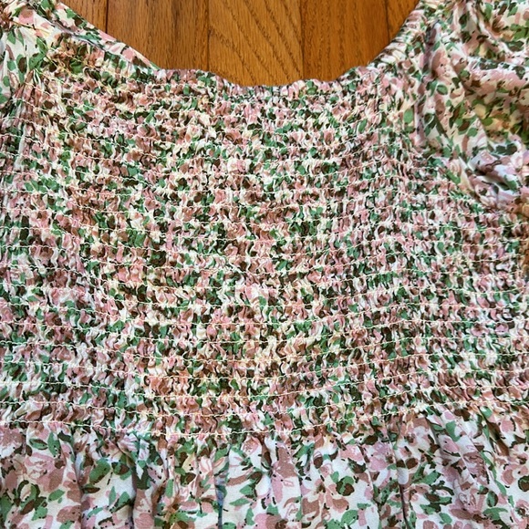Jopna size medium ruffle sleeve floral top - Picture 5 of 5